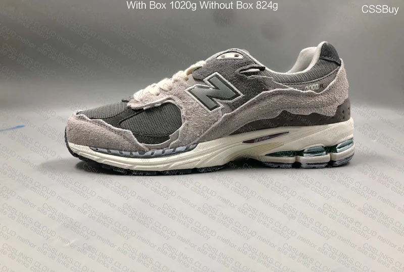 New Balance 2002R 4