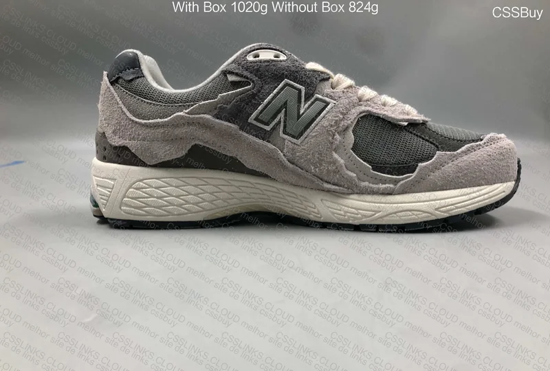 New Balance 2002R 5