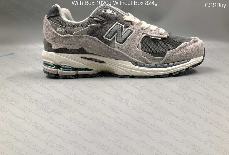 New Balance 2002R 7