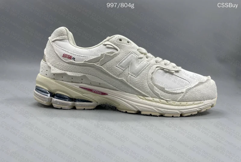 New Balance 2002r 5