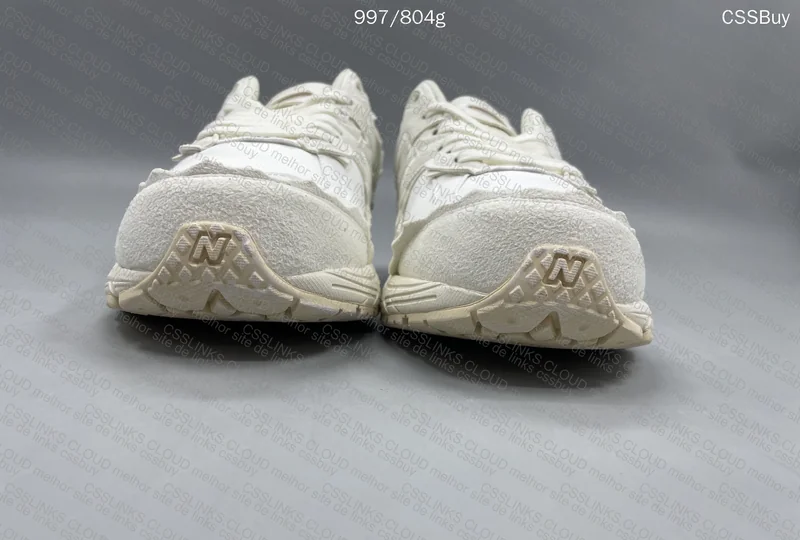 New Balance 2002r 6