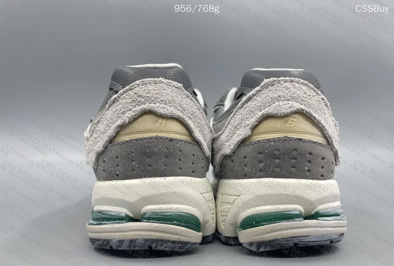 New Balance 2002R 3