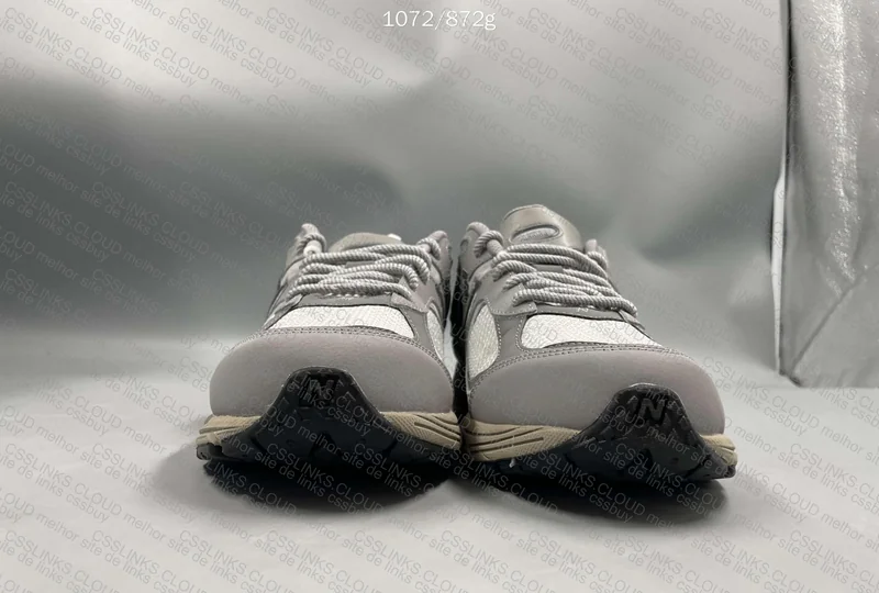 new balance 2002r 2