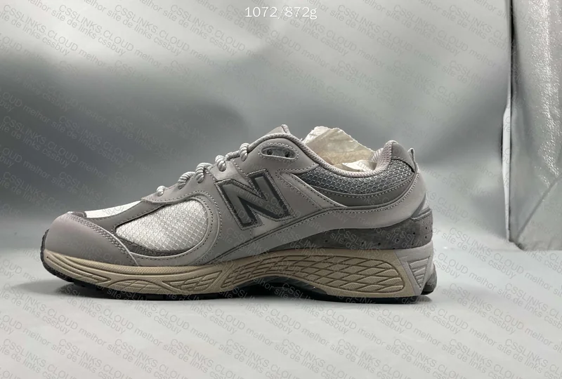 new balance 2002r 4