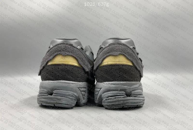 new balance 2002r 3