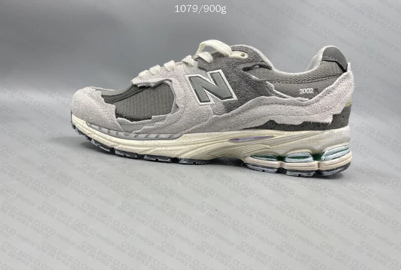 New Balance 2002r 10