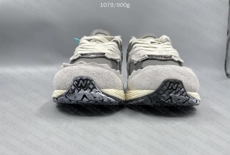 New Balance 2002r 2