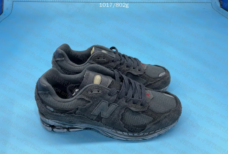 New Balance 2002r