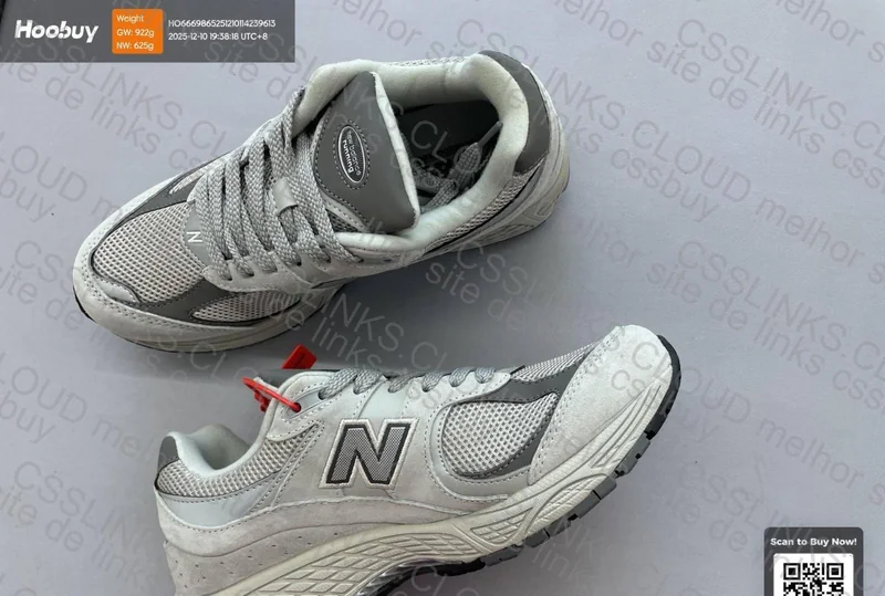 New Balance 2002R 4