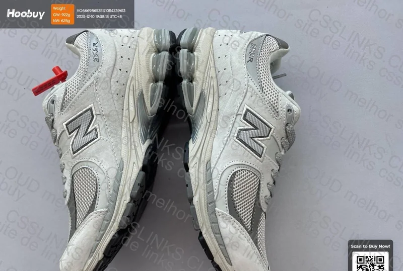 New Balance 2002R 8