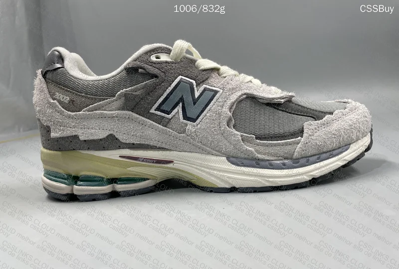 NEW BALANCE 2002r 230y 4