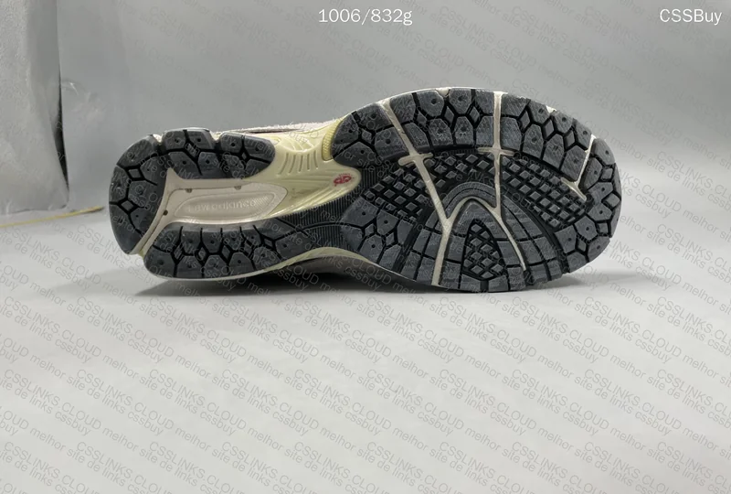 NEW BALANCE 2002r 230y 5
