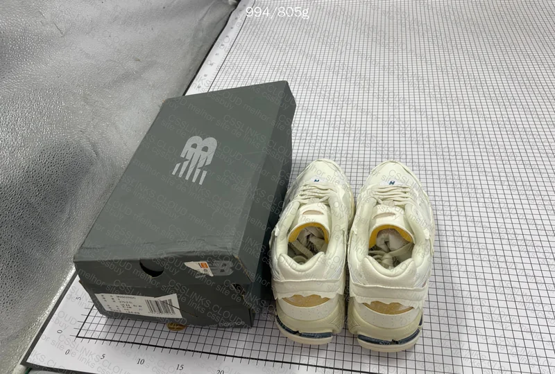 New Balance 2002r - BlindBox 10