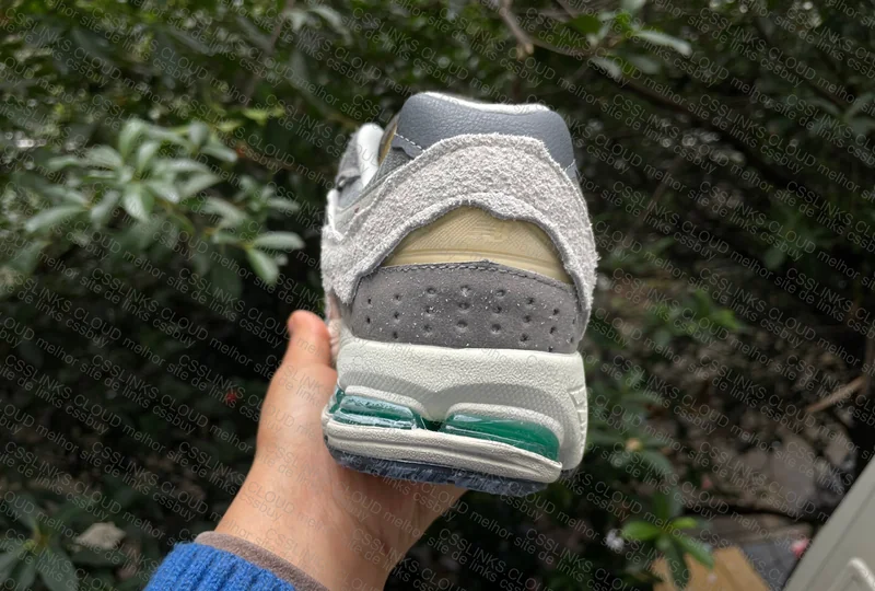 New Balance 2002R e Asics Gel NYC 5