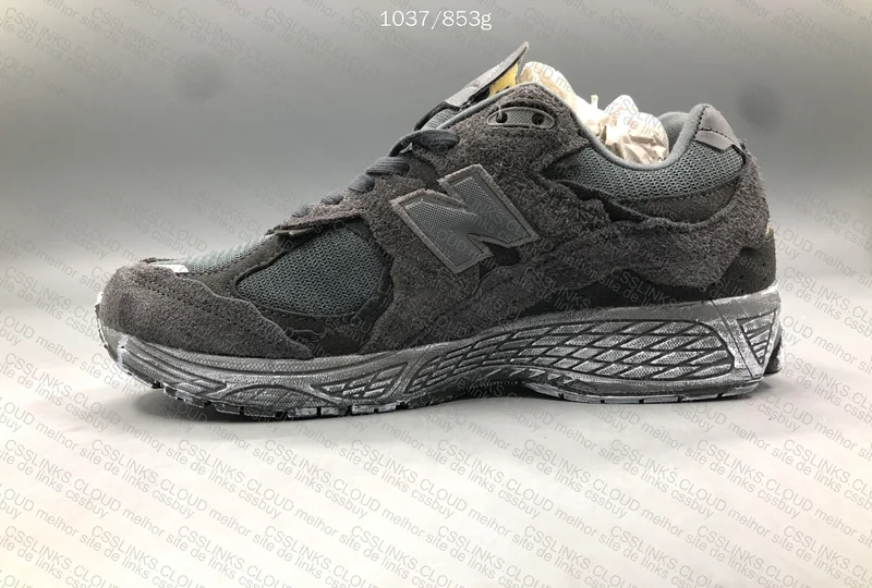 New Balance 2002R Phantom 10