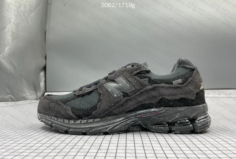 New Balance 2002R Protection Pack Phantom - BLIND BOX 2