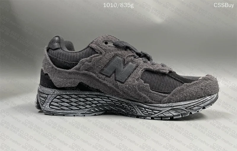 New Balance 2002RProtection Pack Phantom 4