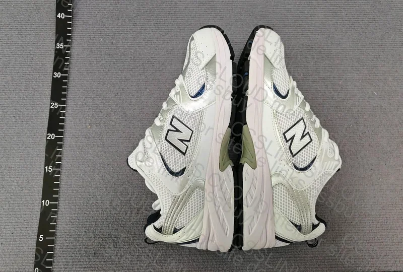 NEW BALANCE 530 120Y 3