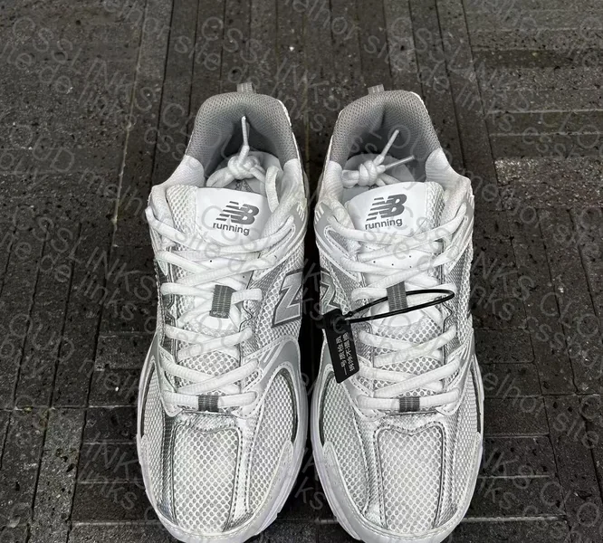 NEW BALANCE 530
