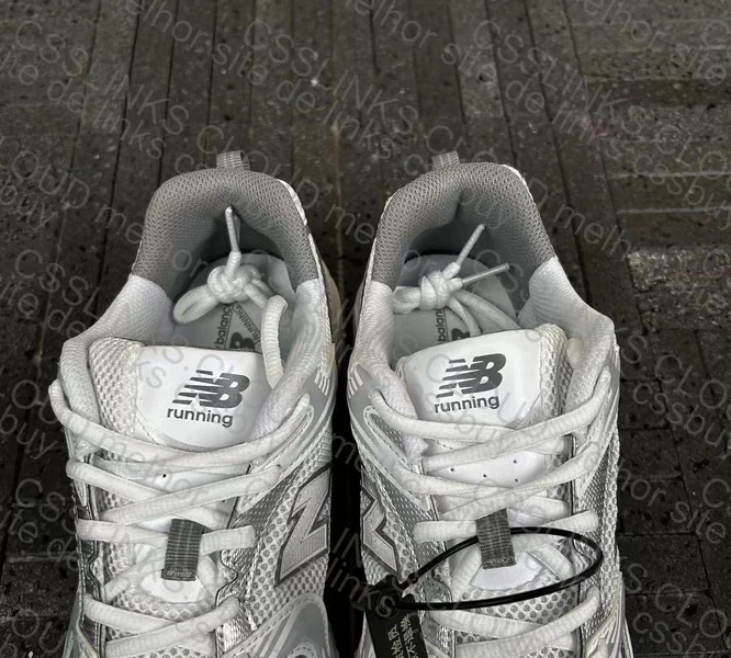 NEW BALANCE 530 2