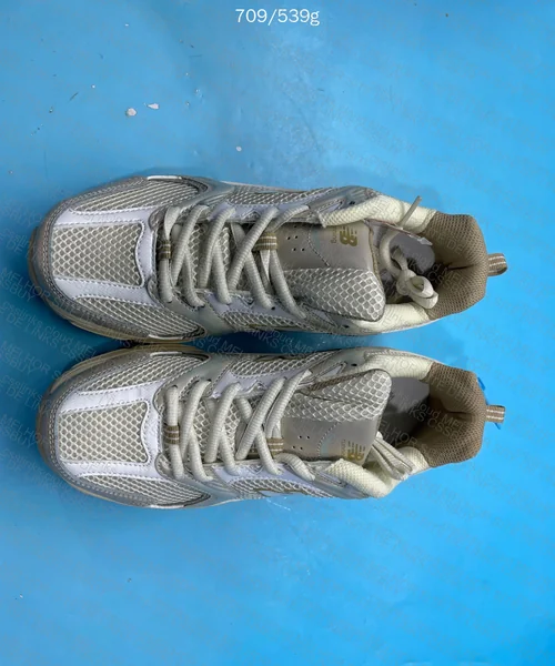 New Balance 530 Beige AA 5