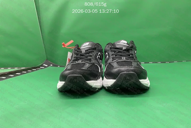 New Balance 530 Preto 2