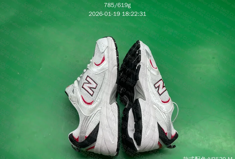NEW BALANCE 530 WHITE SILVER RED 9