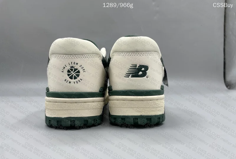 New Balance 550