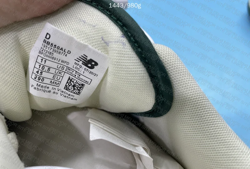 New Balance 550 Sea Salt Hunter Green 10