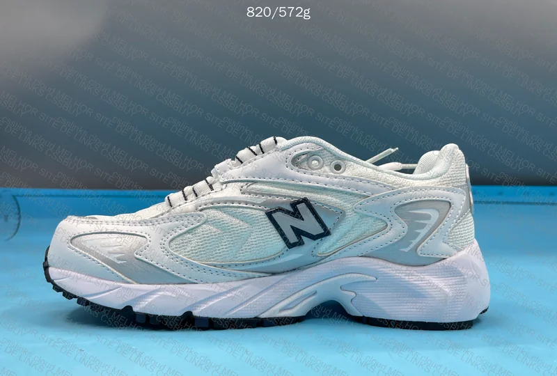 New Balance 725 5