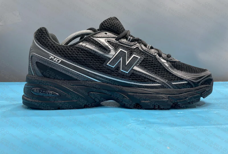 New Balance 740 5