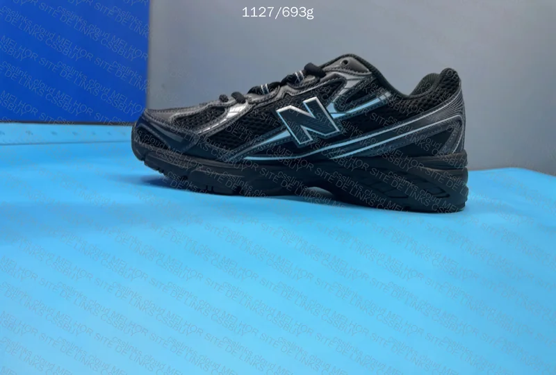 New Balance 740 3