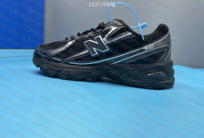New Balance 740 7