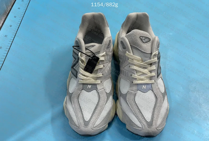 NEW BALANCE 9060 2