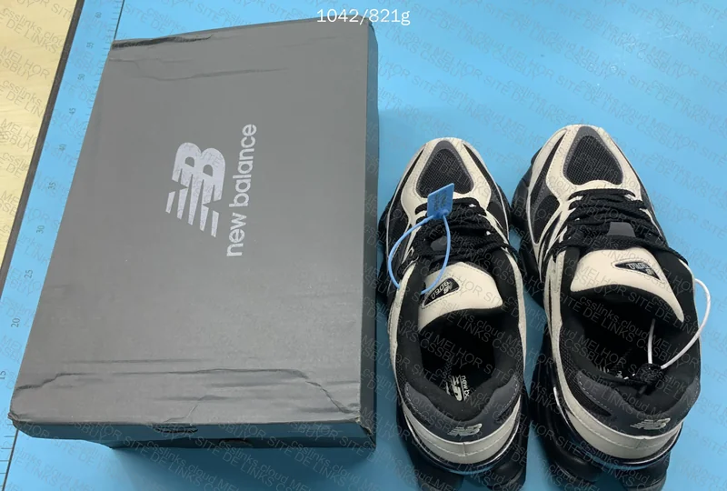 New Balance 9060