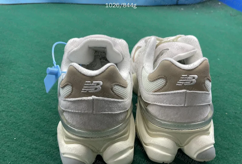 NEW BALANCE 9060 2