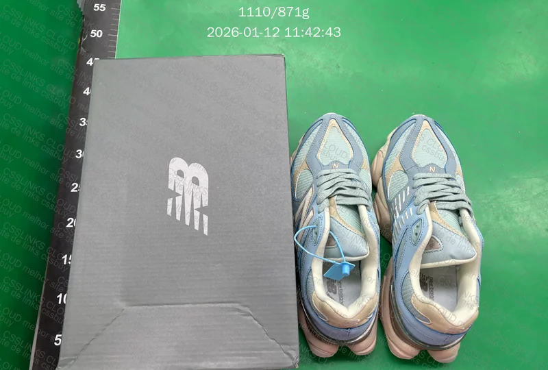 New Balance 9060 - Batch M