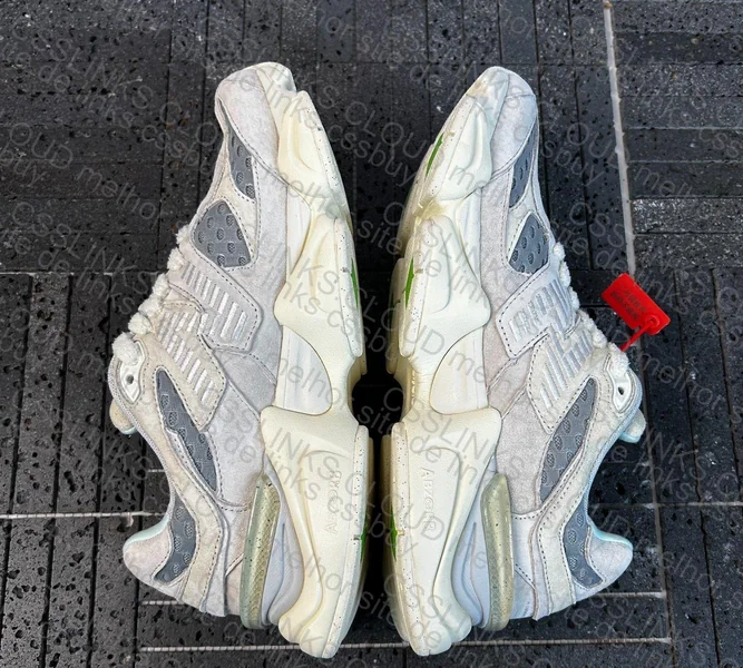 New Balance 9060 BW1 8