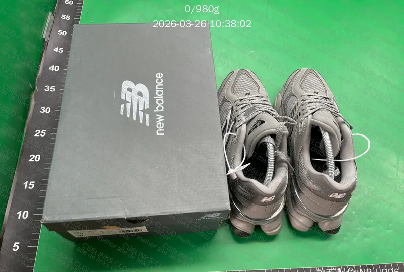 New Balance 9060 Cinza 3