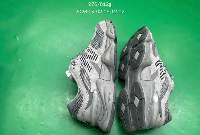 New Balance 9060 Cinza 2