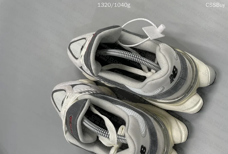 New Balance 9060 (Dessa vez reto) 9