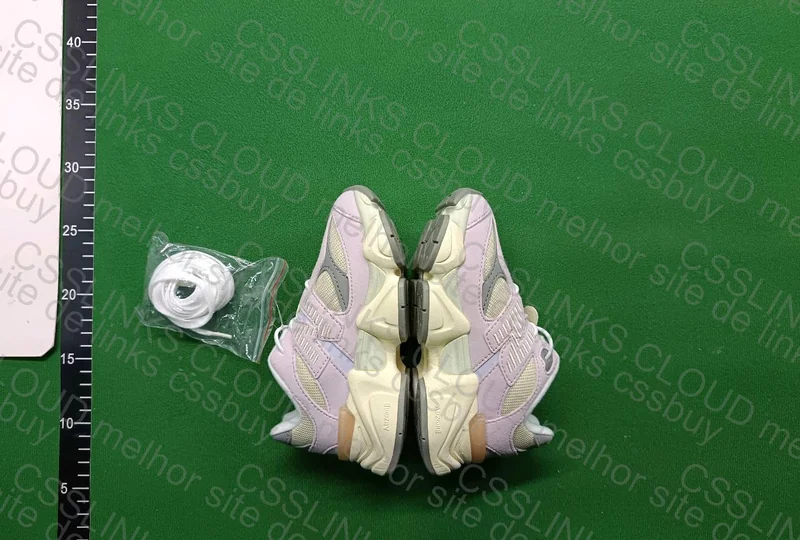 New Balance 9060 (Kids)