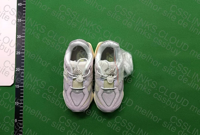 New Balance 9060 (Kids) 3