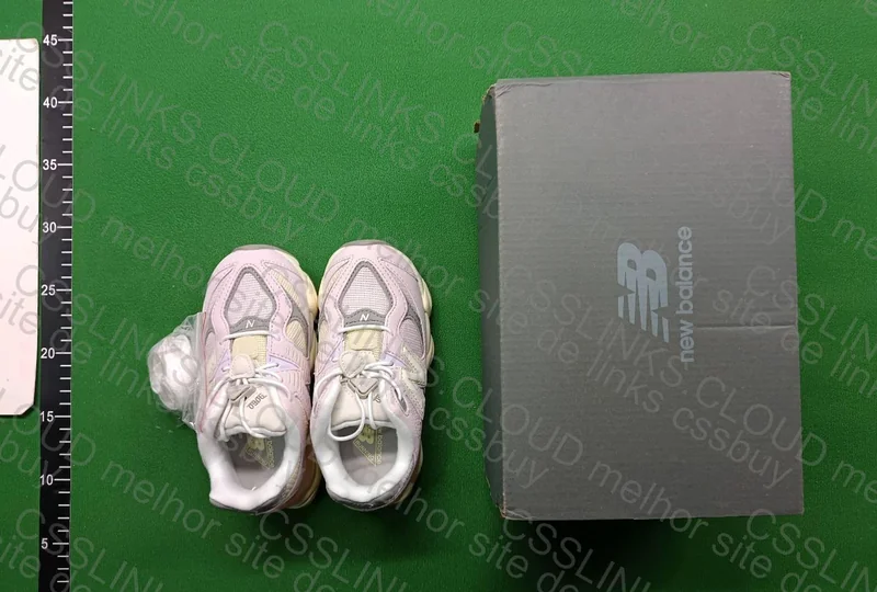 New Balance 9060 (Kids) 5