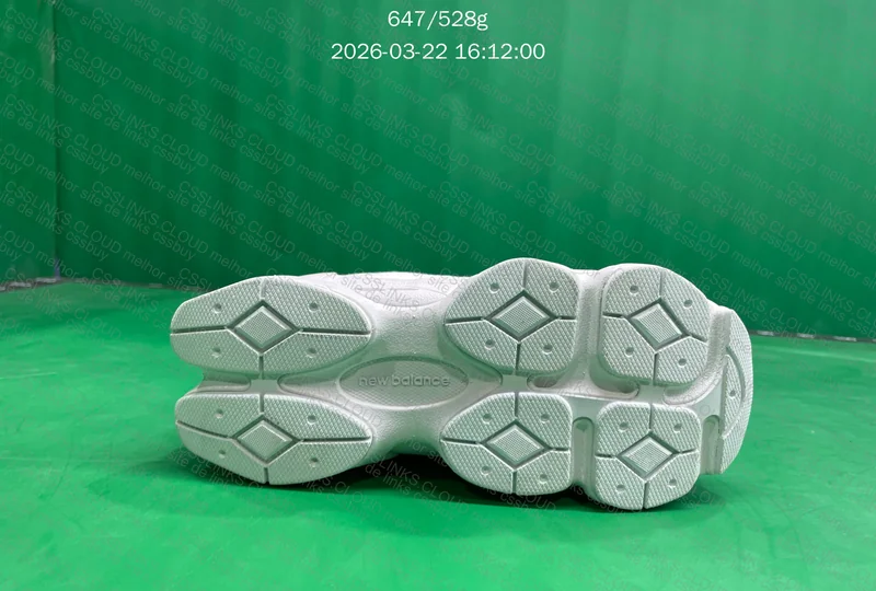 New Balance 9060 Infantil 3