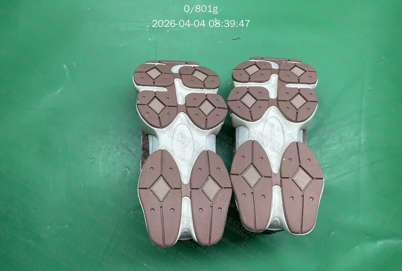 NEW BALANCE 9060 MARROM 5