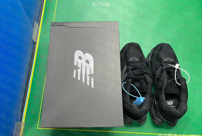 New Balance 9060 Black