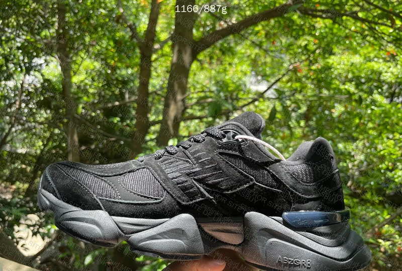 New Balance 9060 triple black 2