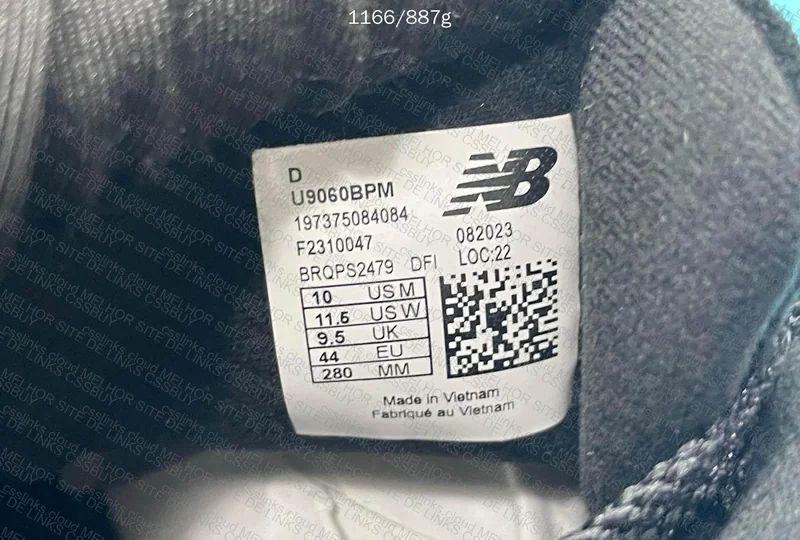 New Balance 9060 triple black 4