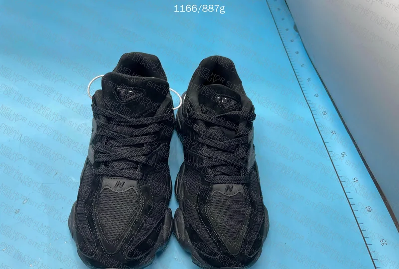 New Balance 9060 triple black 7
